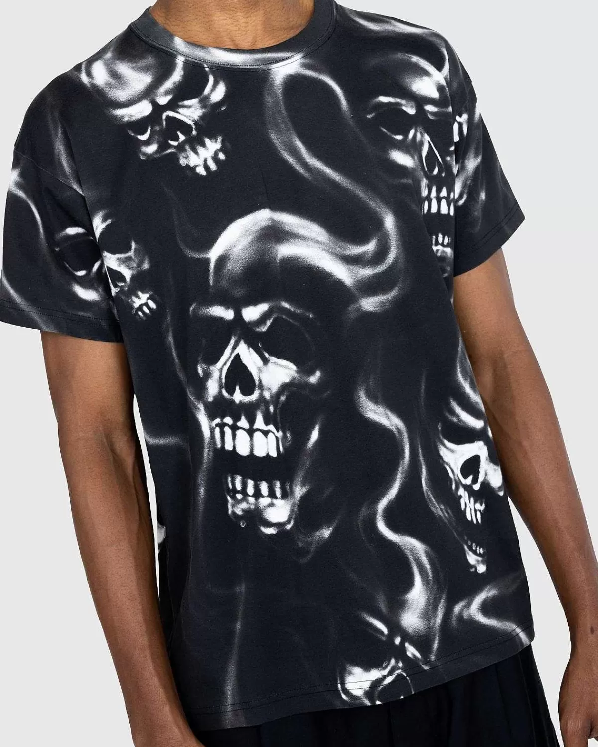 T-Shirts>Stockholm Surfboard Club Alko Airbrush Skull T-Shirt Sort