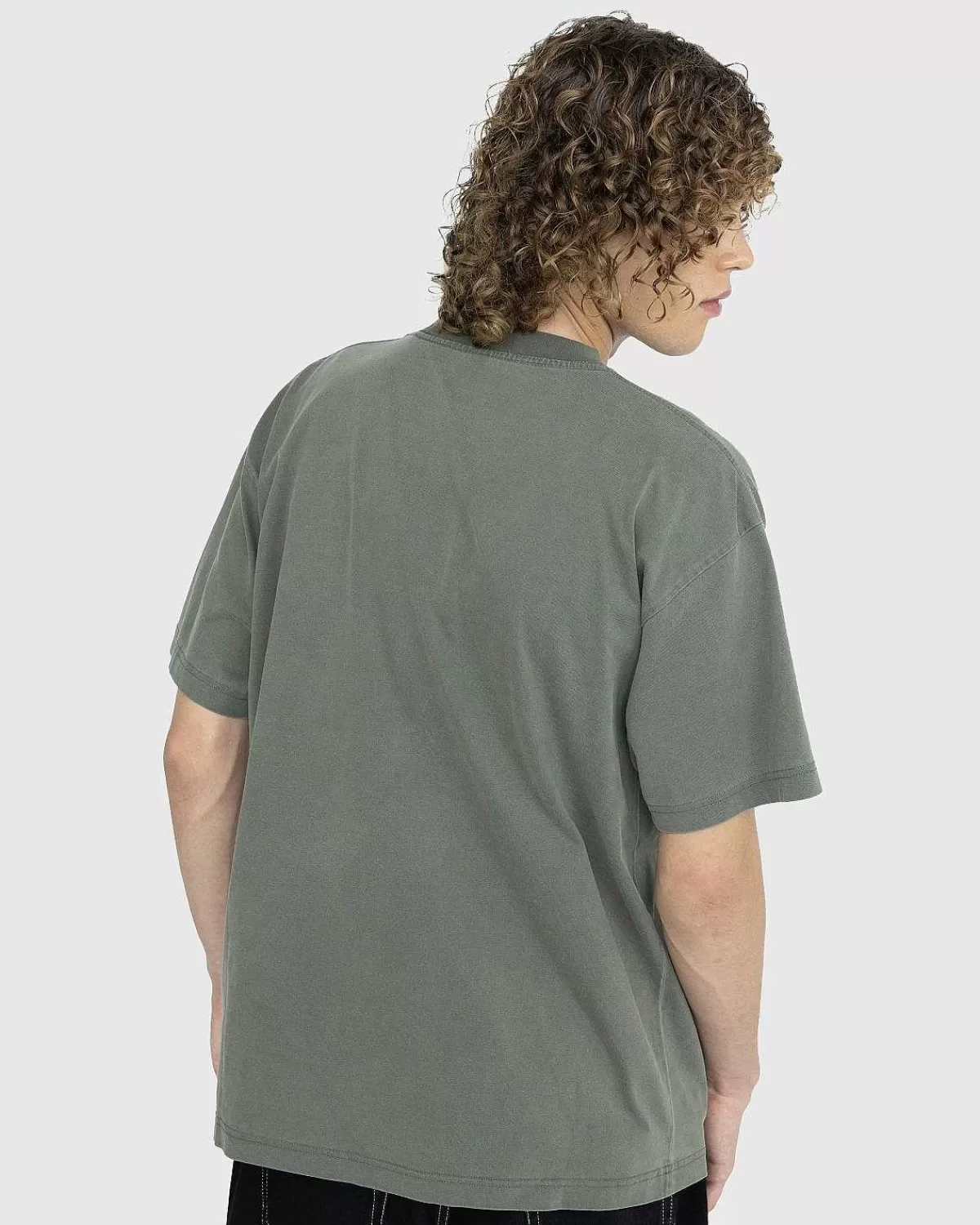 T-Shirts>Patta Basic Vaskede Lomme T-Shirt Beetle