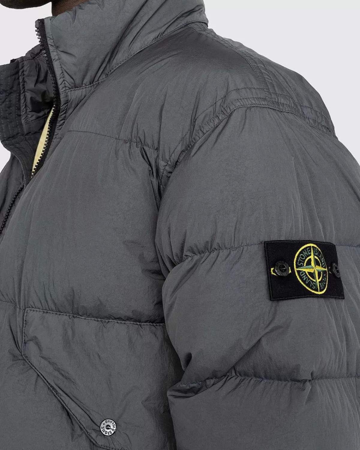 Overtøj>Stone Island Beklaedningsfarvet Genbrugsnylon Dunjakke Blygra