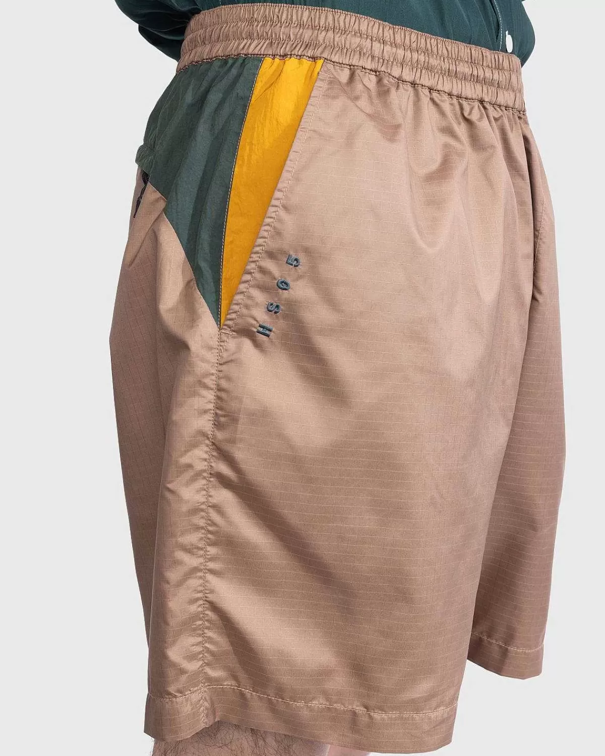 Shorts>Highsnobiety Mix Panel Nylon Shorts Brun/Morkegron