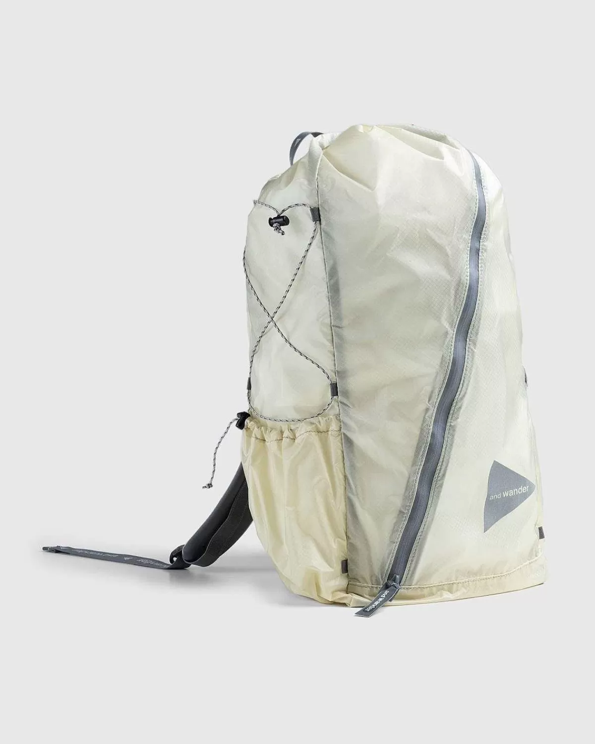 Tasker>And Wander Sil Daypack Off-White