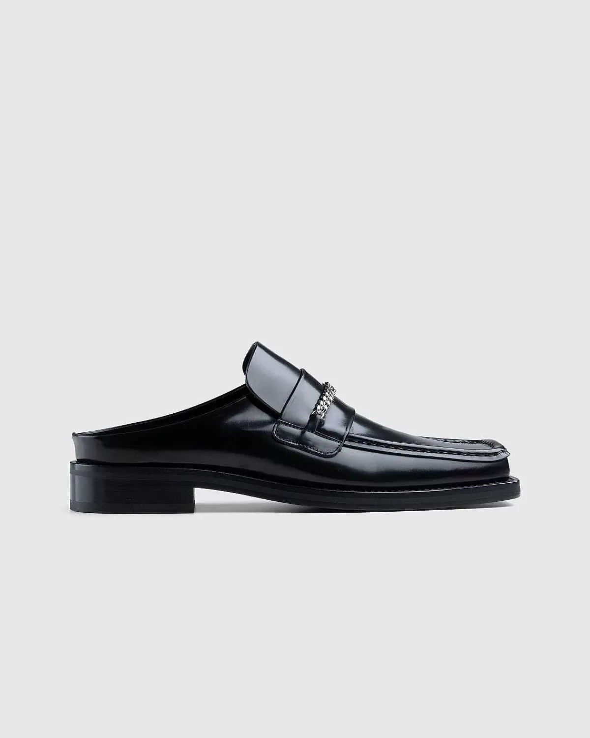 Sandaler>Martine Rose Square Toe Mule Black High Shine